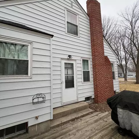203 E 1st St, Morris, MN 56267 photo 8