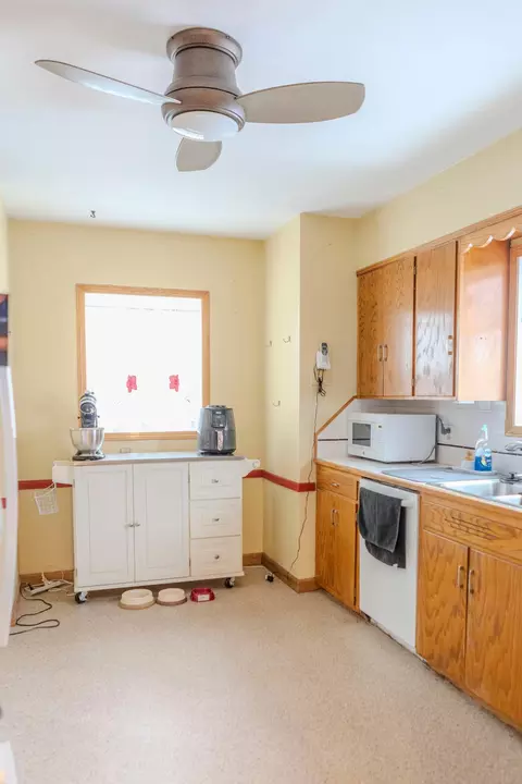 203 E 1st St, Morris, MN 56267 photo 31