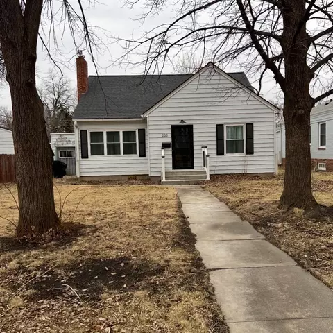 203 E 1st St, Morris, MN 56267 photo 6