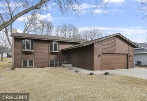 10167 Nottingham Trl, Eden Prairie, MN 55347