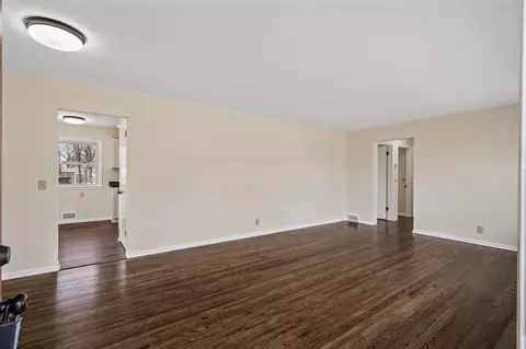 4072 Nicols Rd, Eagan, MN 55122