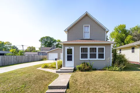 1001 N Broadway, Crookston, MN 56716