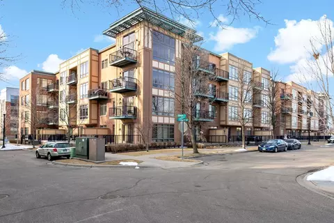 1070 Grandview Ct NE #313, Columbia Heights, MN 55421