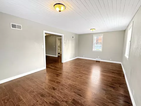 Living - 312 4th St E, Jasper, MN 56144 photo 2 of 2