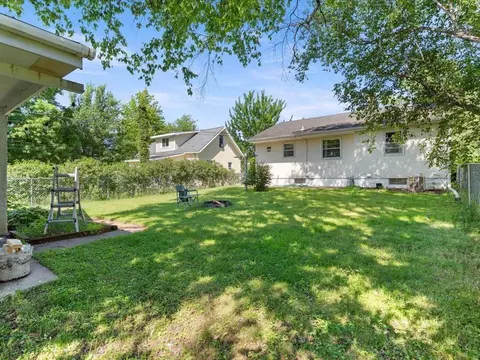 Exterior - 919 6th Ave NE, Brainerd, MN 56401 photo 5 of 8