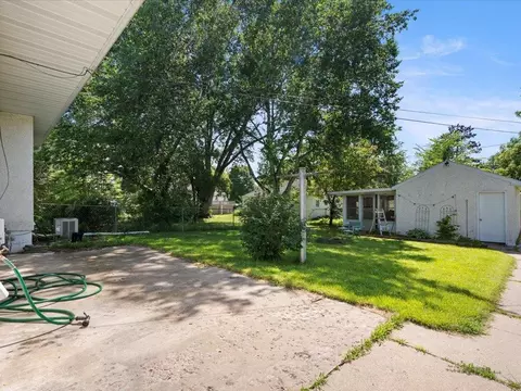 Exterior - 919 6th Ave NE, Brainerd, MN 56401 photo 7 of 8