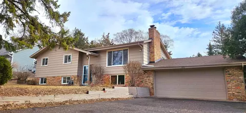 11151 Harrison Ave S, Bloomington, MN 55437