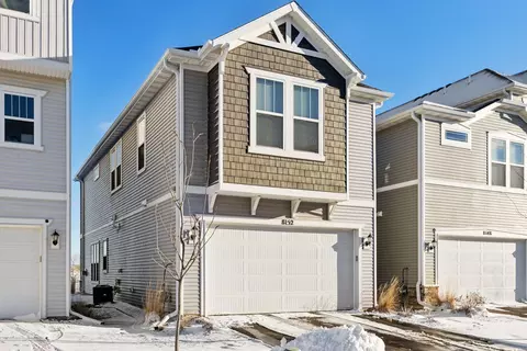 8152 Arrowwood Ln N, Maple Grove, MN 55369