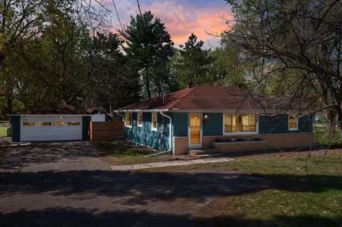 3021 W Old Shakopee Rd, Bloomington, MN 55431