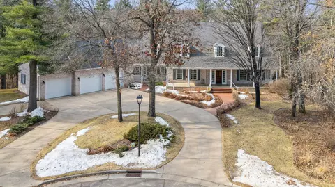 3881 Timber Creek Ct, Eau Claire, WI 54701