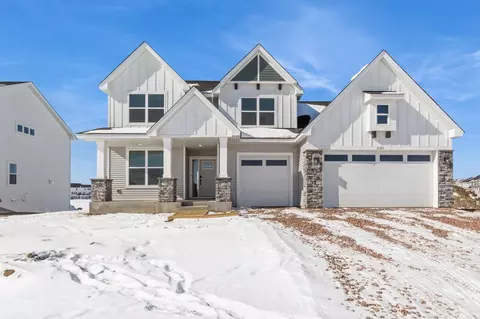 2122 Koronis Cir, Lino Lakes, MN 55038