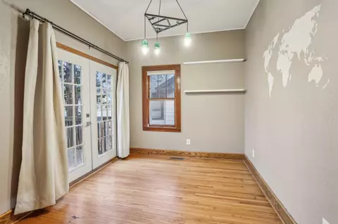 3811 Russell Ave N, Minneapolis, MN 55412