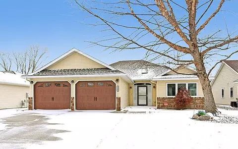 408 Kilkenny Ct, Saint Cloud, MN 56301