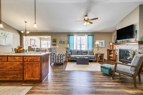 1460 S Irving Ave, Rush City, MN 55069