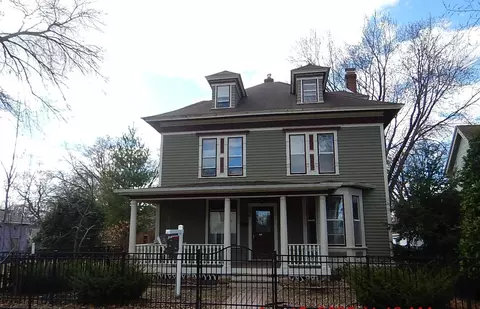 636 Laurel Ave, Saint Paul, MN 55104
