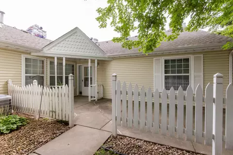 436 Sarazin St, Shakopee, MN 55379