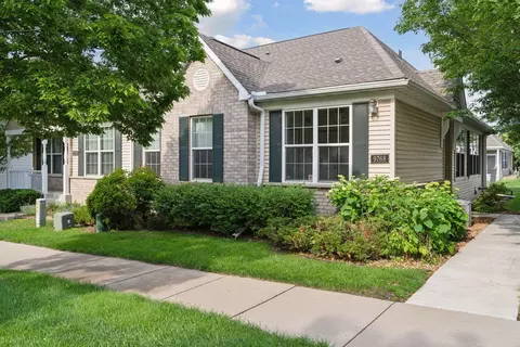 9768 Gable Dr, Eden Prairie, MN 55347
