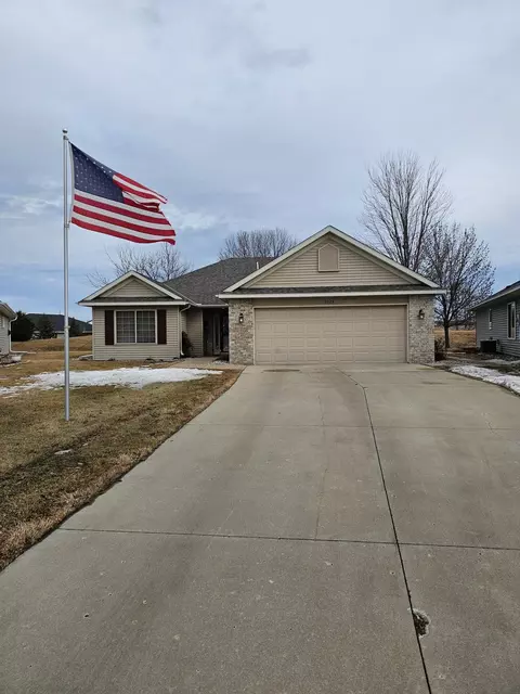 2525 7th Ave SE, Willmar, MN 56201