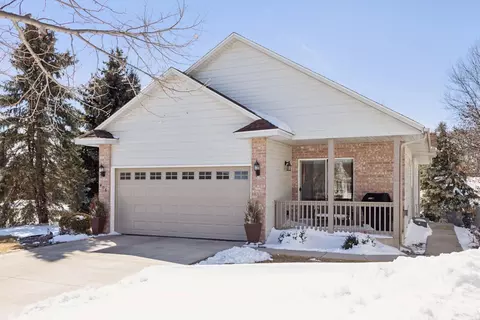 406 Bluebird Ln, Woodbury, MN 55125