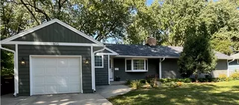 805 14th Ave SW, Rochester, MN 55902