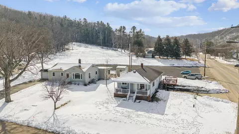 109 E Winter Ave, Elmwood, WI 54740