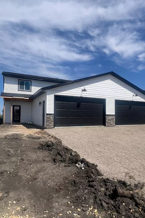 3108 Scotch Ln, Mankato, MN 56001
