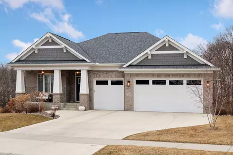 4250 Creekside Way, Minnetrista, MN 55331
