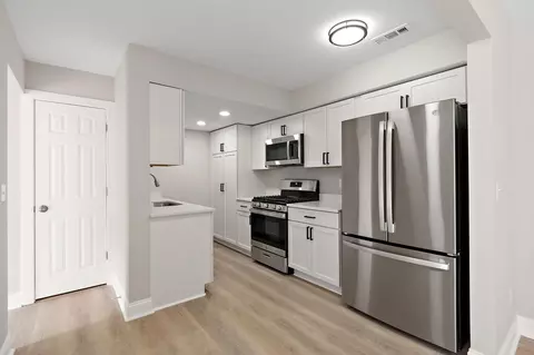 3620 Independence Ave S #31, Saint Louis Park, MN 55426
