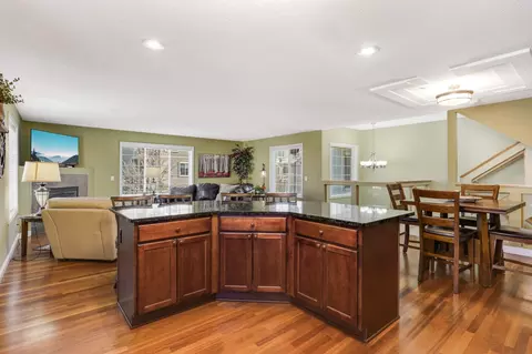 7018 S Park Dr, Savage, MN 55378