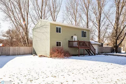 519 Northwood Dr, Horace, ND 58047