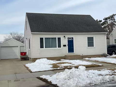 813 17th Ave NE, Rochester, MN 55906