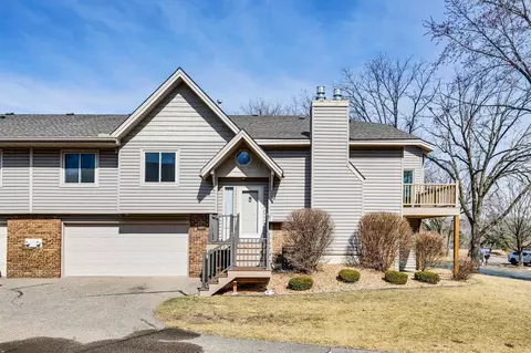 185 Galtier Pl, Shoreview, MN 55126