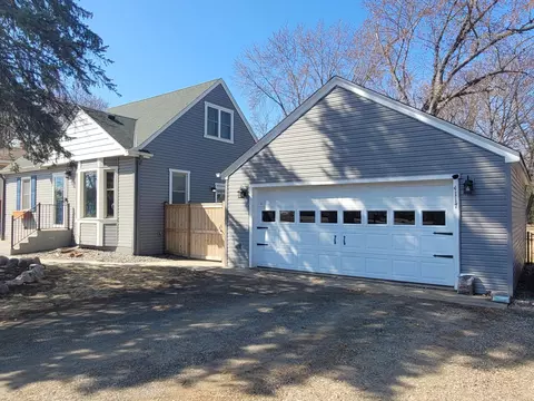 4117 White Bear Ave N, White Bear Lake, MN 55110