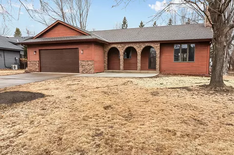 2457 Emerald Ln, Shakopee, MN 55379