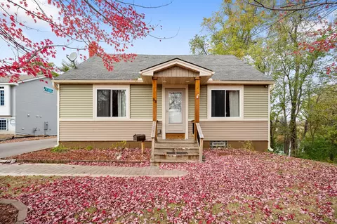 33 Pleasant St, Anoka, MN 55303