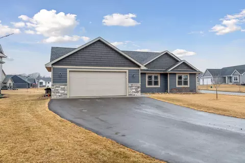 497 Westwood Dr, River Falls, WI 54022