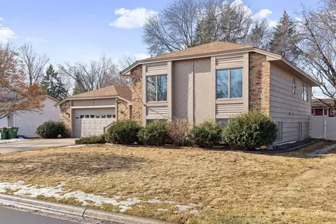 201 8th Ave NE, Osseo, MN 55369
