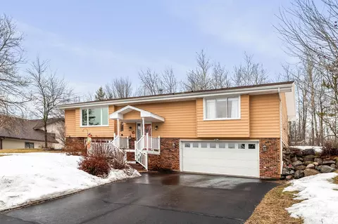 2523 Providence Rd, Duluth, MN 55811