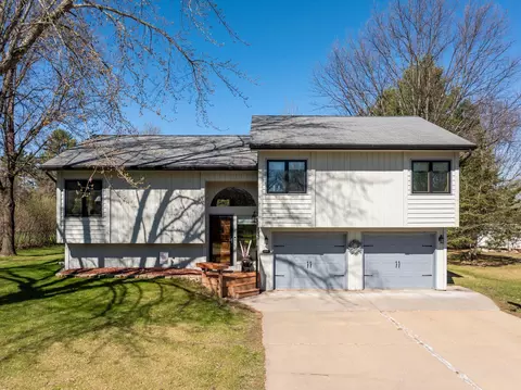 1105 NE 5th Ave, Grand Rapids, MN 55744