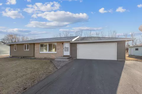 6080 S 1st St, Waverly, MN 55390