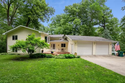 18406 237th Pl, Hutchinson, MN 55350