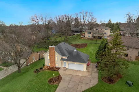 372 Mary St S, Maplewood, MN 55119