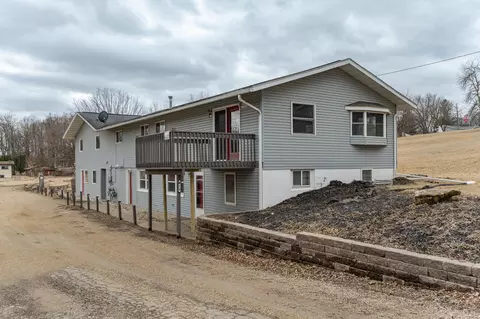 810 1st St NW, Oronoco, MN 55960