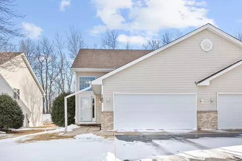 182 Pheasant Ridge Dr, Montrose, MN 55363