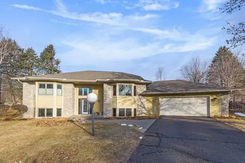 1931 Oak Glen Pl, Stillwater, MN 55082