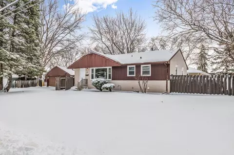 5842 Washburn Ave N, Brooklyn Center, MN 55430