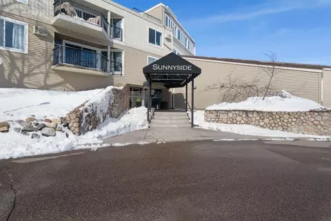 6201 Saint Croix Trl N #214, Stillwater, MN 55082