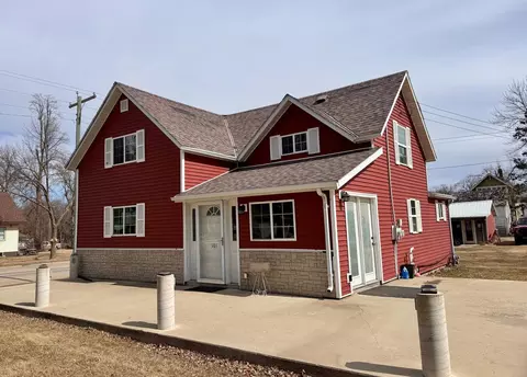 101 S Brook St, Hendricks, MN 56136