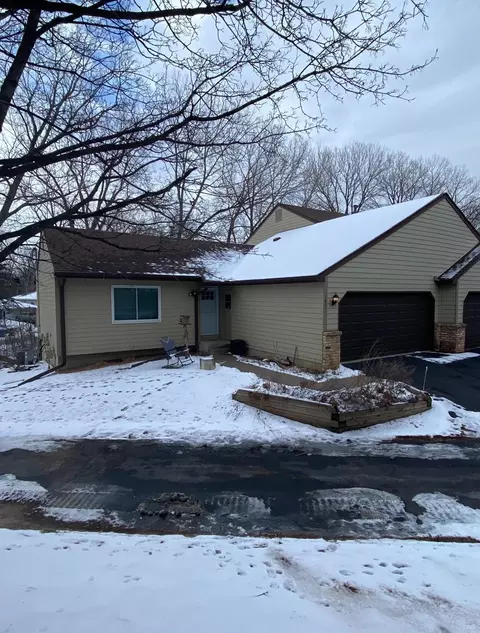 1625 Upper Afton Rd #A, Saint Paul, MN 55106