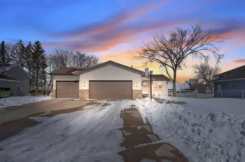 1343 15th Ave SE, Forest Lake, MN 55025